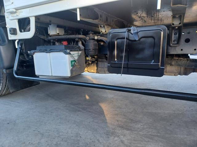 日野デュトロ平ボディ小型（2t・3t）[写真25]