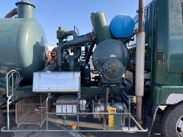 三菱ふそうファイター汚泥吸引車中型（4t）[写真17]