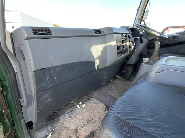 三菱ふそうファイター汚泥吸引車中型（4t）[写真33]