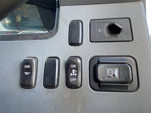 三菱ふそうファイター汚泥吸引車中型（4t）[写真37]