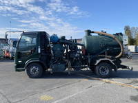 三菱ふそうファイター汚泥吸引車中型（4t）[写真05]