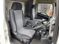 日野レンジャーアルミウイング中型（4t）[写真28]