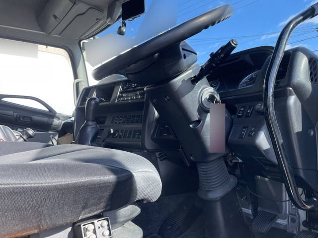 日野プロフィアアルミウイング大型（10t）[写真31]