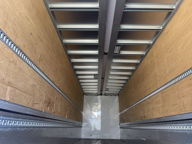 日野プロフィアアルミウイング大型（10t）[写真05]