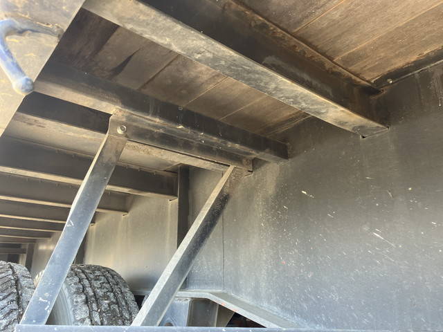 その他のメーカーその他の車種トレーラー（セミトレーラー）大型（10t）[写真25]