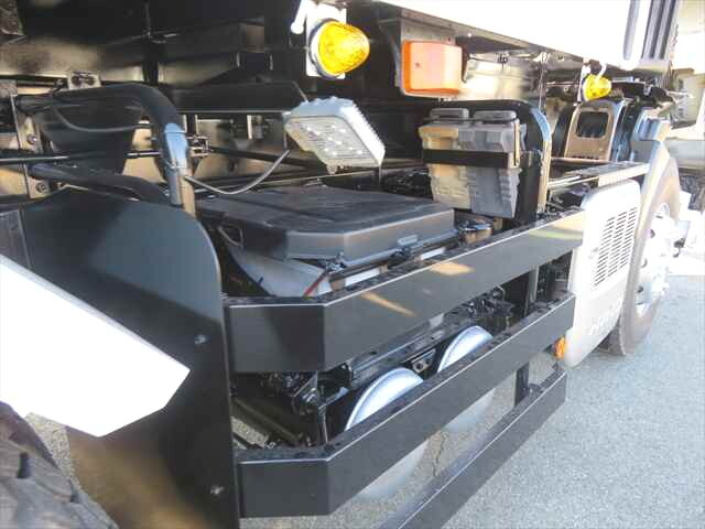 日野プロフィア深ダンプ（土砂禁ダンプ）大型（10t）[写真22]