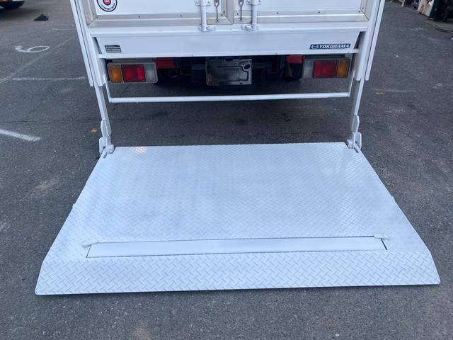 日野デュトロ冷凍車（冷蔵車）小型（2t・3t）[写真13]