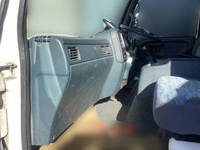 UDトラックスコンドルクレーン5段中型（4t）[写真13]