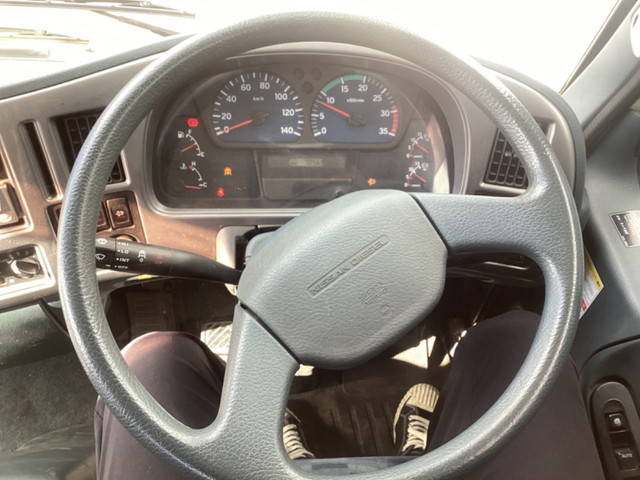 UDトラックスコンドルクレーン5段中型（4t）[写真16]