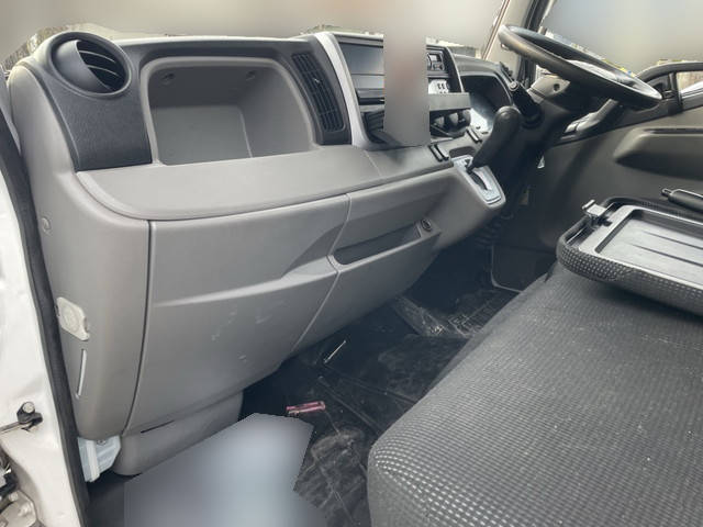 三菱ふそうキャンター冷凍車（冷蔵車）小型（2t・3t）[写真27]