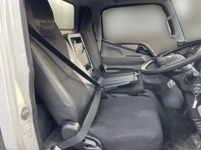 三菱ふそうキャンター冷凍車（冷蔵車）小型（2t・3t）[写真30]