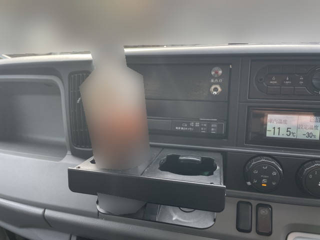 三菱ふそうキャンター冷凍車（冷蔵車）小型（2t・3t）[写真32]
