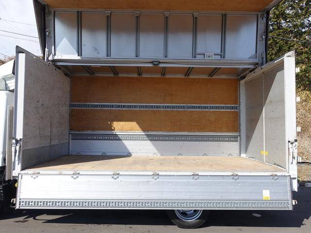 三菱ふそうキャンターアルミウイング小型（2t・3t）[写真15]