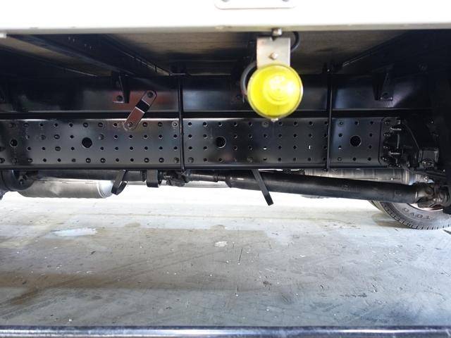 三菱ふそうキャンターアルミウイング小型（2t・3t）[写真21]