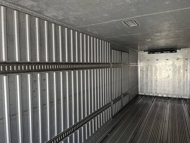 三菱ふそうスーパーグレート冷凍車（冷蔵車）大型（10t）[写真11]