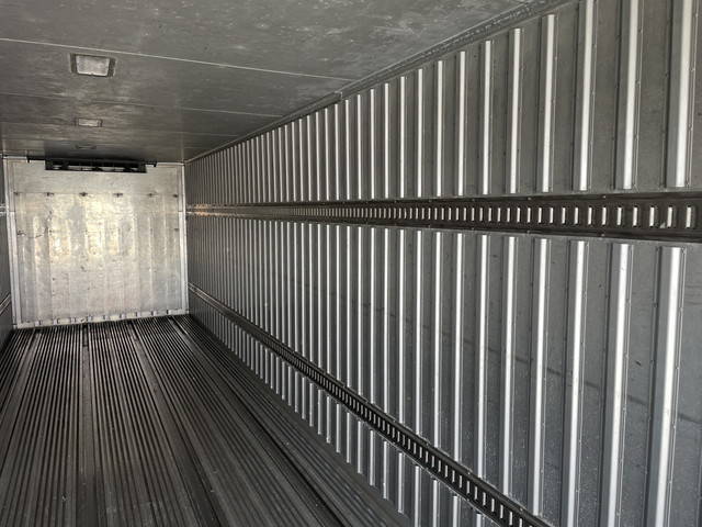 三菱ふそうスーパーグレート冷凍車（冷蔵車）大型（10t）[写真13]