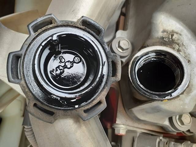 日野レンジャー平ボディ中型（4t）[写真11]