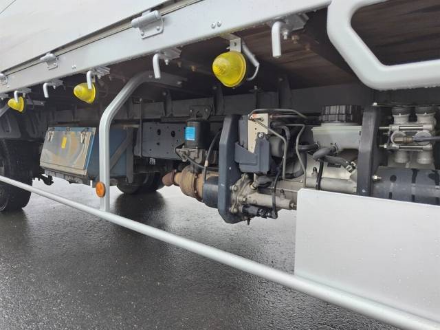 日野レンジャー平ボディ中型（4t）[写真27]