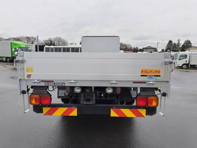 日野レンジャー平ボディ中型（4t）[写真05]