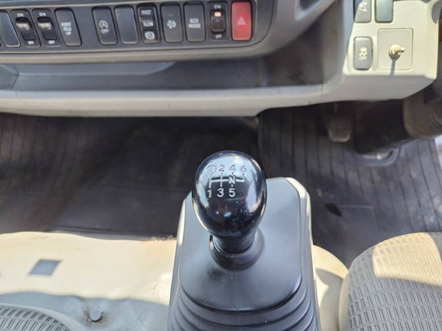 日野デュトロ平ボディ小型（2t・3t）[写真21]