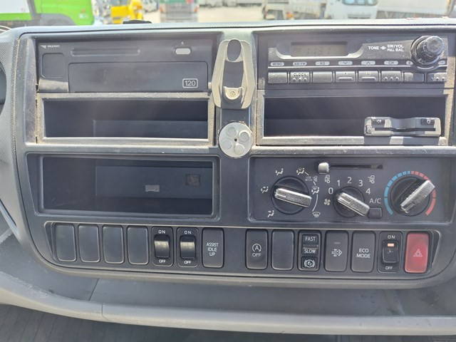 日野デュトロ平ボディ小型（2t・3t）[写真22]