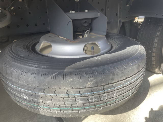 いすゞエルフ平ボディ小型（2t・3t）[写真10]