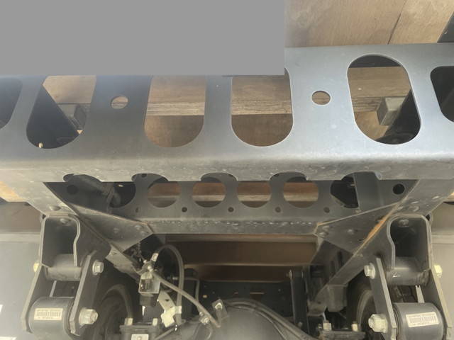 いすゞエルフ平ボディ小型（2t・3t）[写真14]