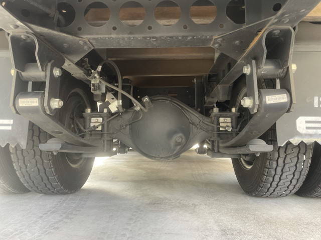 いすゞエルフ平ボディ小型（2t・3t）[写真15]