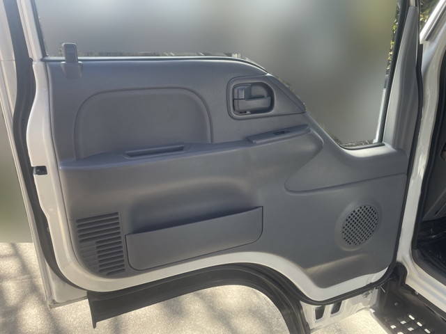 いすゞエルフ平ボディ小型（2t・3t）[写真20]