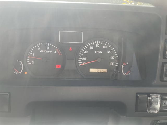 いすゞエルフ平ボディ小型（2t・3t）[写真28]