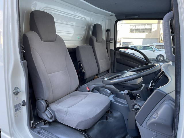 いすゞエルフアルミバン小型（2t・3t）[写真18]