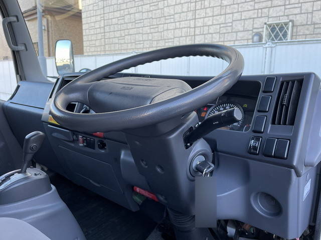 いすゞエルフアルミバン小型（2t・3t）[写真19]