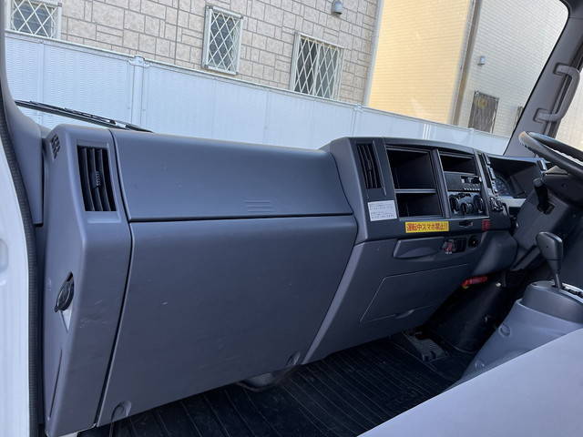 いすゞエルフアルミバン小型（2t・3t）[写真24]