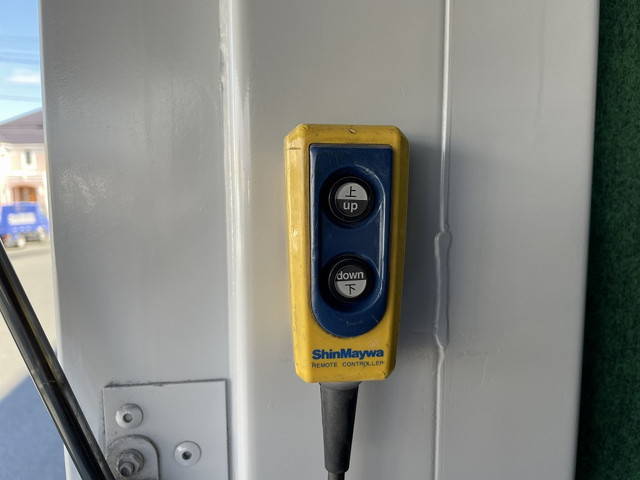 いすゞエルフアルミバン小型（2t・3t）[写真36]