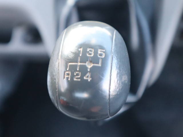 三菱ふそうキャンターダンプ小型（2t・3t）[写真16]