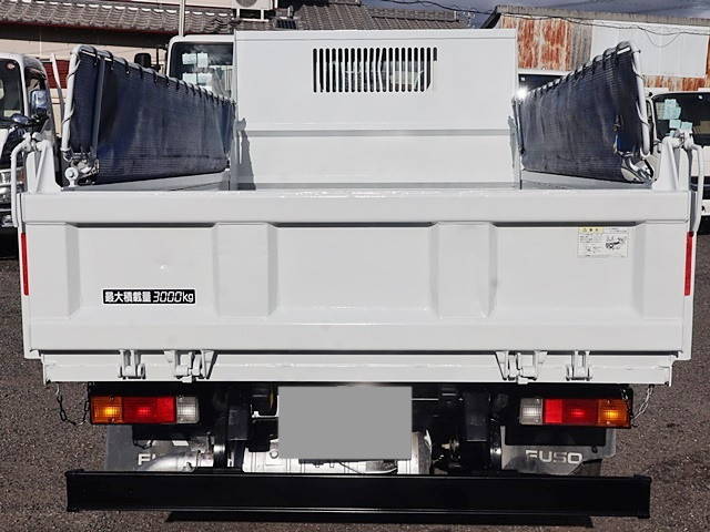 三菱ふそうキャンターダンプ小型（2t・3t）[写真09]
