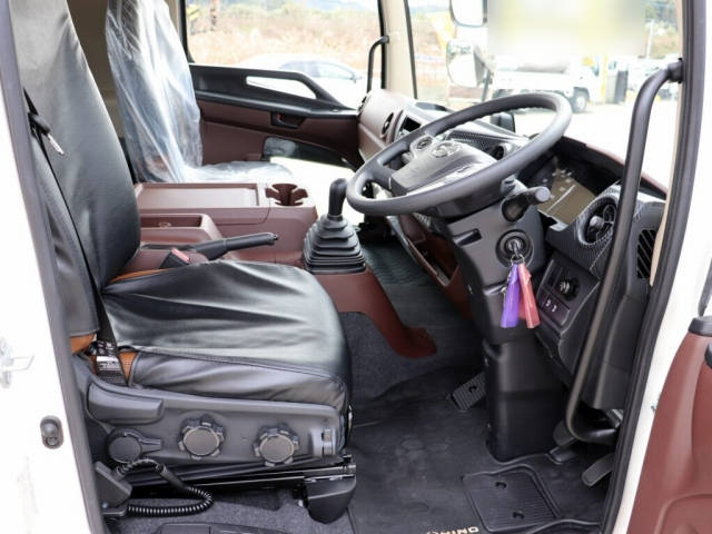 日野レンジャーアルミブロック中型（4t）[写真08]