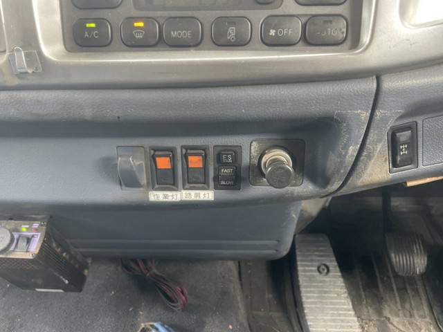 日野レンジャーダンプ増トン（6t・8t）[写真33]