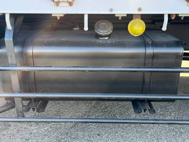 UDトラックスコンドルクレーン4段増トン（6t・8t）[写真20]