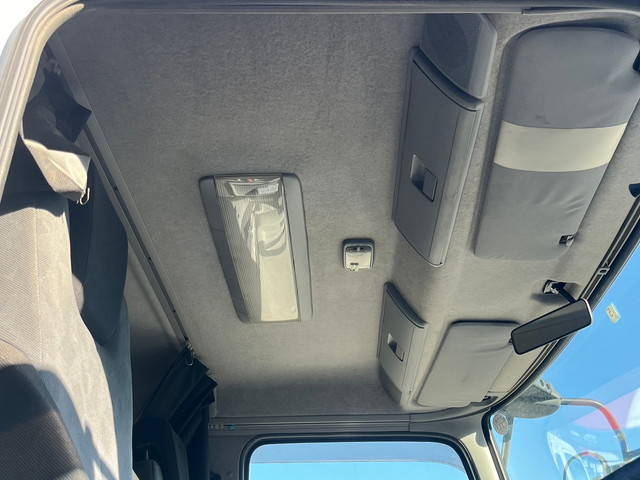 UDトラックスコンドルクレーン4段増トン（6t・8t）[写真30]