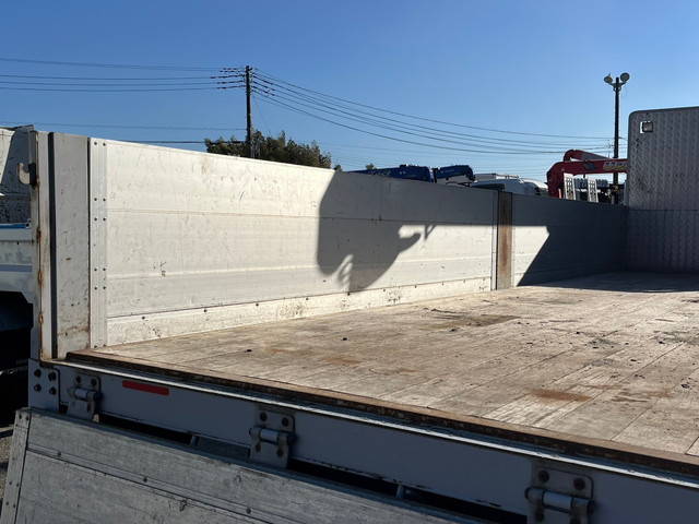 UDトラックスコンドルクレーン4段増トン（6t・8t）[写真08]