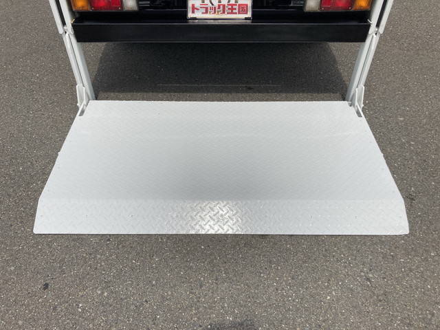 いすゞエルフ平ボディ小型（2t・3t）[写真15]