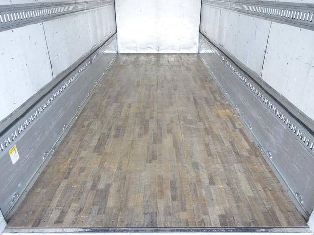 三菱ふそうファイターアルミウイング中型（4t）[写真12]