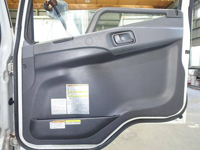 三菱ふそうファイターアルミウイング中型（4t）[写真32]