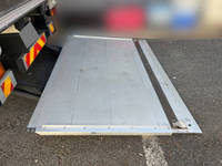 いすゞフォワードアルミバン中型（4t）[写真12]