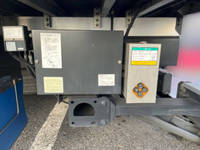 いすゞフォワードアルミバン中型（4t）[写真13]