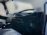 いすゞフォワードアルミバン中型（4t）[写真23]