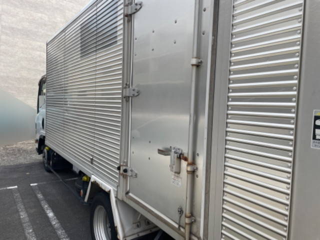 いすゞエルフアルミバン小型（2t・3t）[写真13]