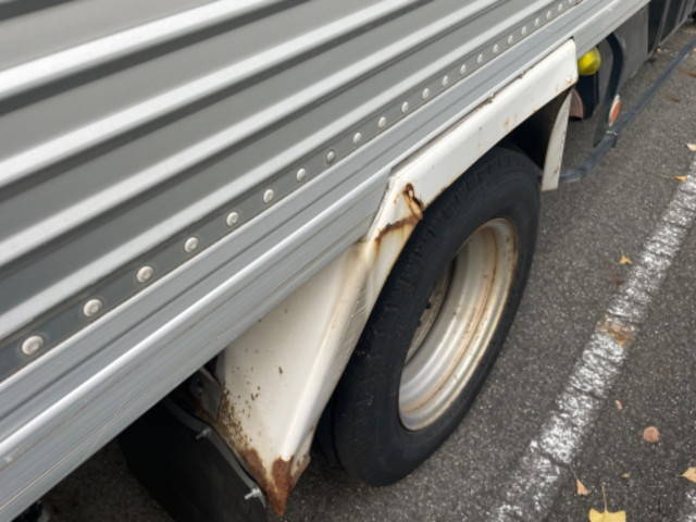 いすゞエルフアルミバン小型（2t・3t）[写真15]