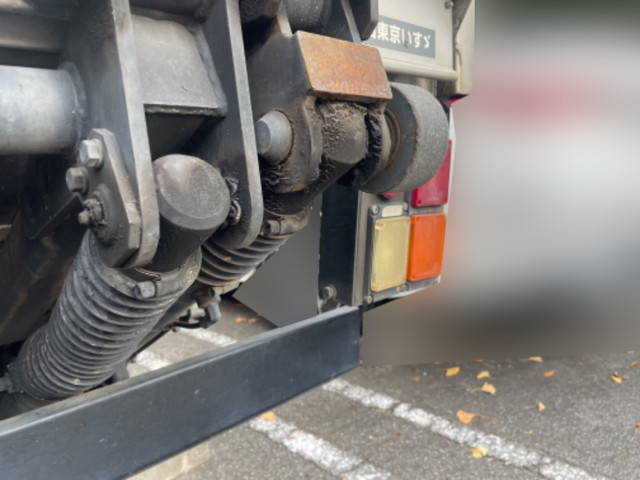 いすゞエルフアルミバン小型（2t・3t）[写真07]